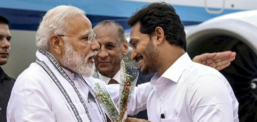 మోదీకి పెద్ద "ఫ్యాన్" జగన్..?